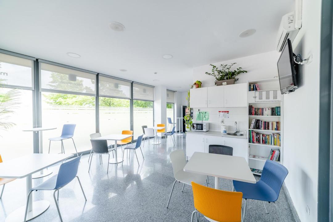 Micampus Logrono Student Residence Buitenkant foto